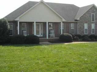 1090 Greystone Pl, Ashland City, TN 37015