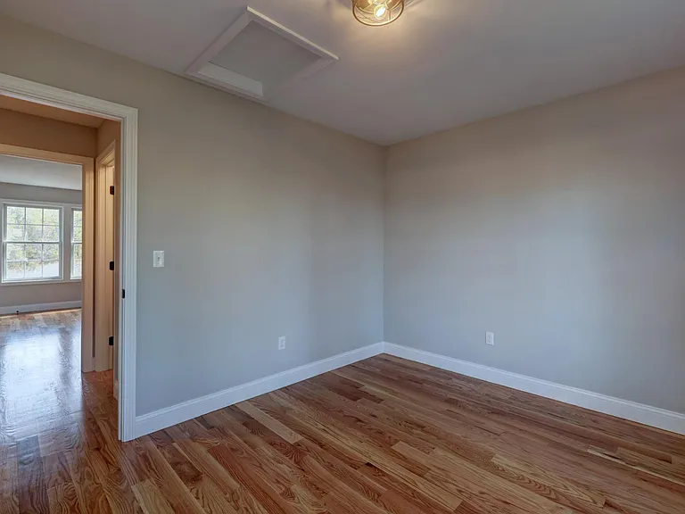 690 New Haven Ave — Photo 31