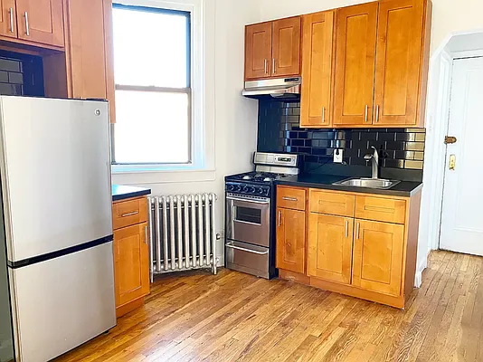 Rented by Waverly Realty Associates | media 6