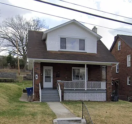 8 Station St Photo 1