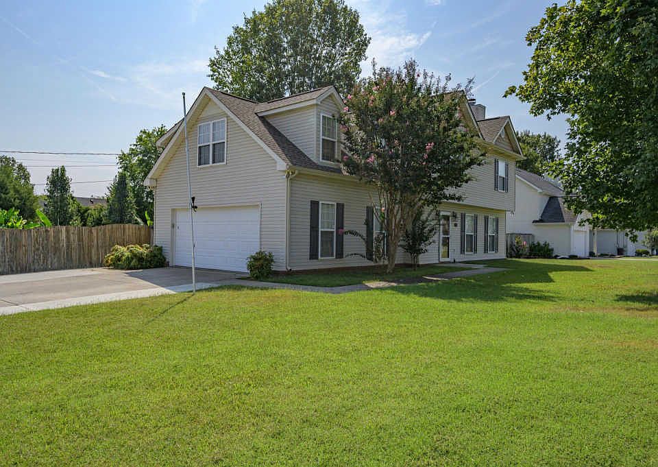 1st image of 914 Bexley Dr