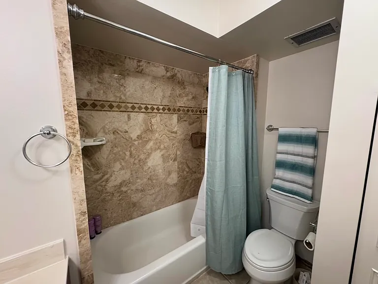 511 Hahaione St #8B — Photo 7