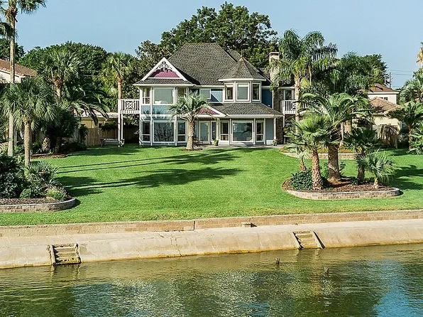5123 W Bayshore Dr, Bacliff, TX 77518