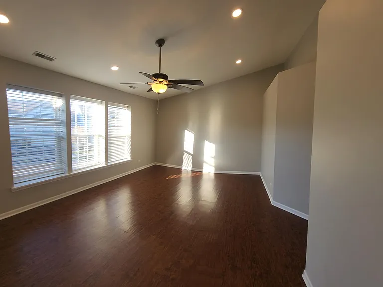3279 Bromley Ln — Photo 20
