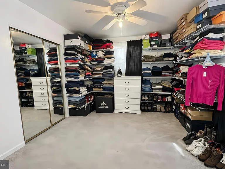610 Ogden Dr — Photo 16