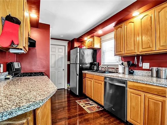 4th image of 3 Woodridge Ave