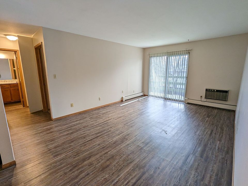 1st image of 1005 S East St #208