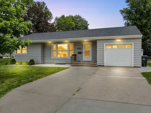 622 34th St SE, Cedar Rapids, IA 52403