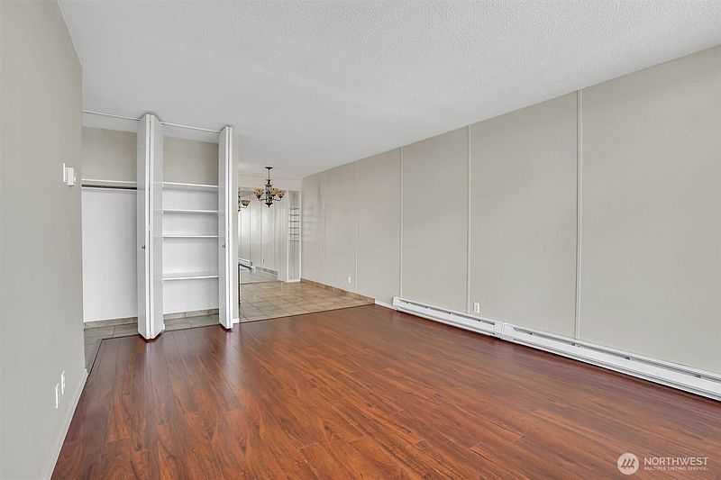 4th image of 4540 8th Avenue NE #1403