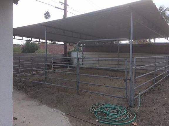 5th image of 740 S Mariposa St