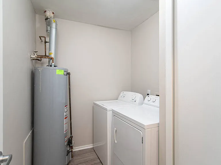 Greyberry Apartments — Photo 14