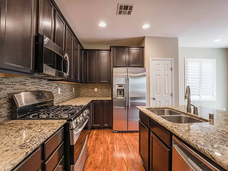 1553 Razella Ct — Photo 4