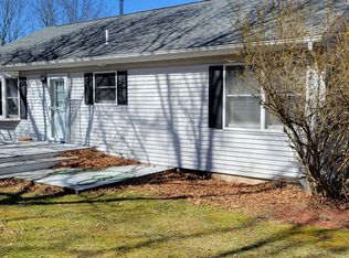 222 Tumbleweed Dr, Effort, PA 18330