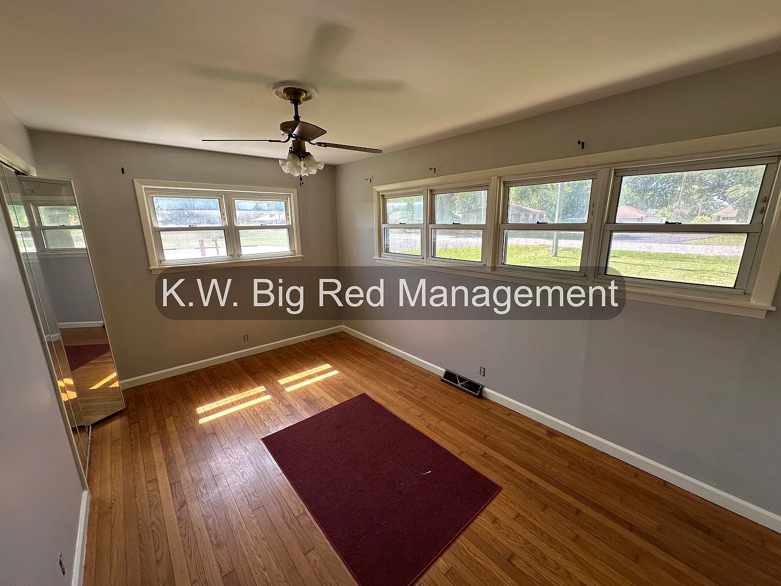 3 bed, 1.5 bath, 1313 sqft, $2,000 — Photo 4