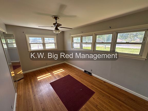 4th image of 1014 Applegate Ln