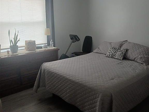 5th image of 92-92 Lake Villa Way