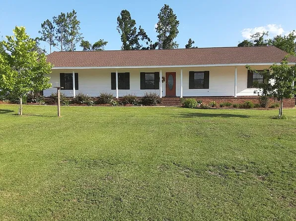 4737 Cornerstone Ln, Marianna, FL 32446