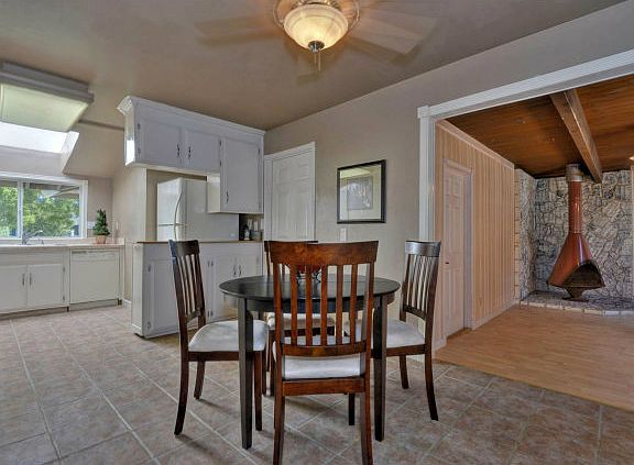 5th image of 1391 Annapolis Way