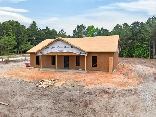334 Oak Ridge Rd, Eagle Springs, NC 27242