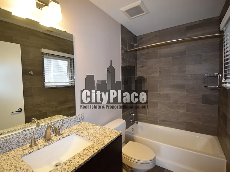 1223 E New York St — Photo 28
