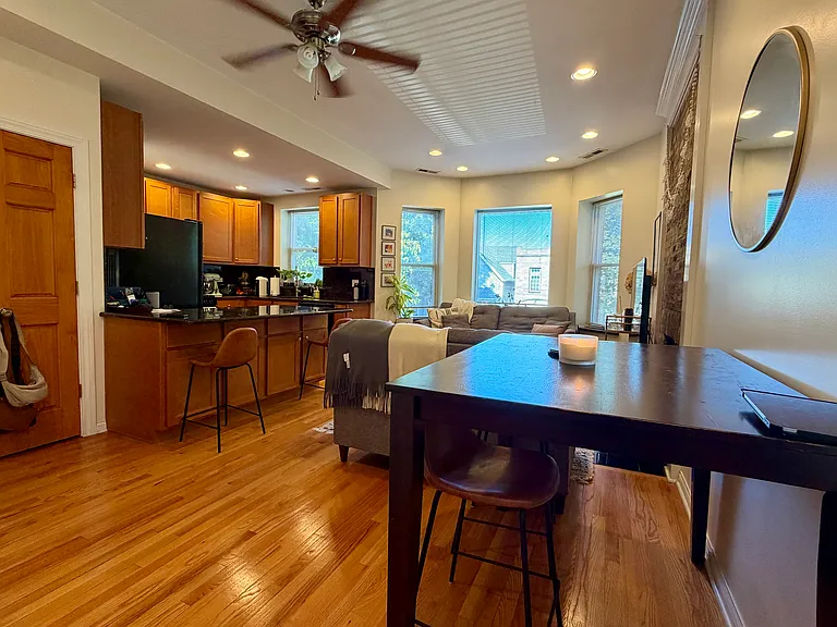 2632 N Fairfield Ave #2 — Photo 7