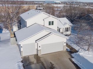 9477 Harkness Ave S, Cottage Grove, MN 55016