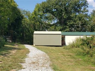 207 W 2nd St, Galena, MO 65656