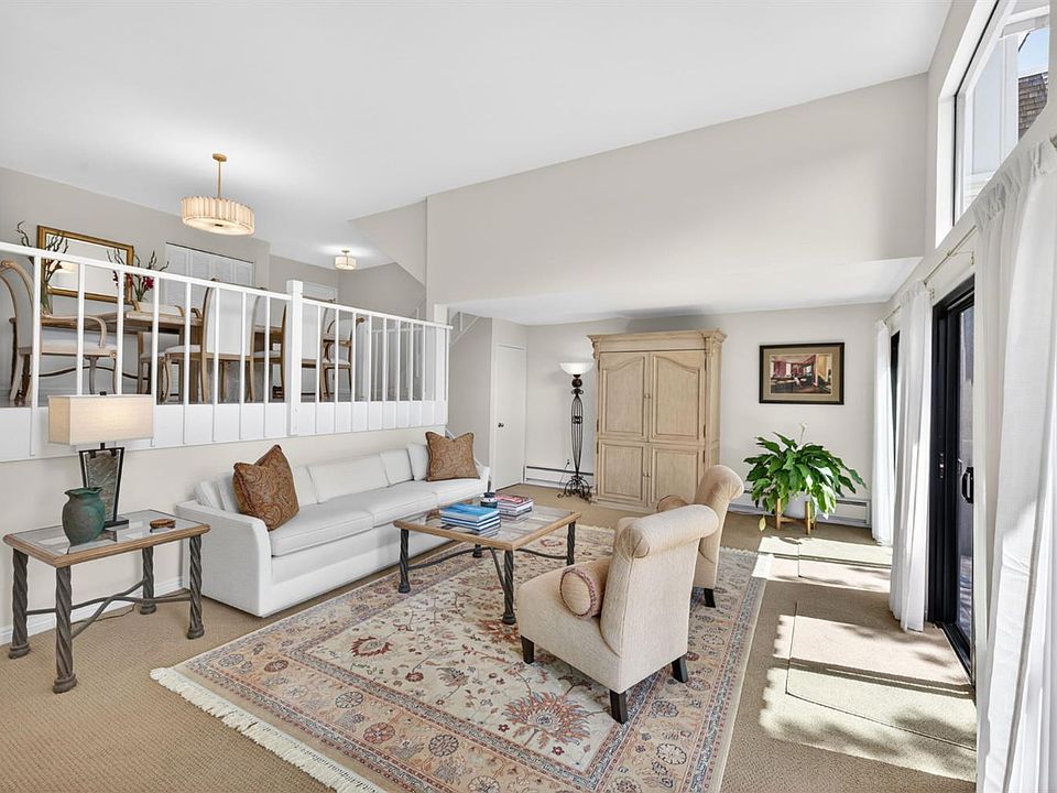 1st image of 37 Greenside Way