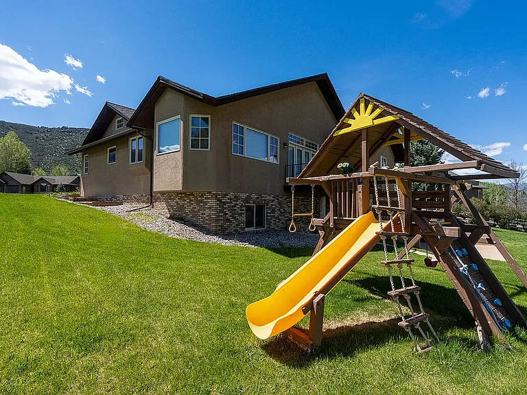 13 Laird Ln — Photo 38