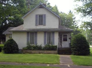 101 Gilbert St, Rossville, IL