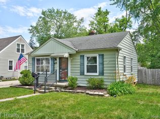 23038 Violet St, Farmington, MI 48336
