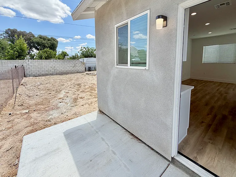 6991 Del Rosa Ave — Photo 16