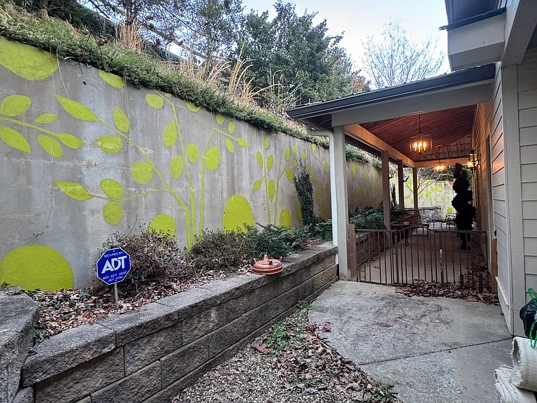104 Hamby St — Photo 48