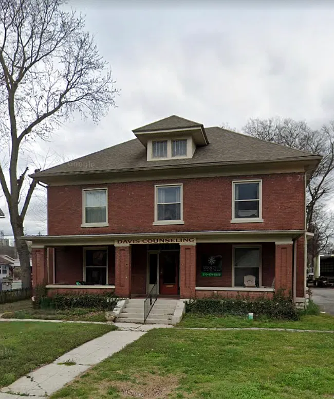 1802 S. Virginia Street B — Photo 1