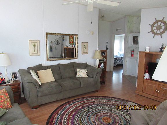 2nd image of 38019 Woodgate Ln