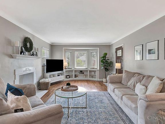 5th image of 3542 Harrow Ave