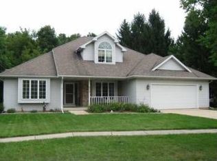 575 Connor Ct, Lake Mills, WI 53551