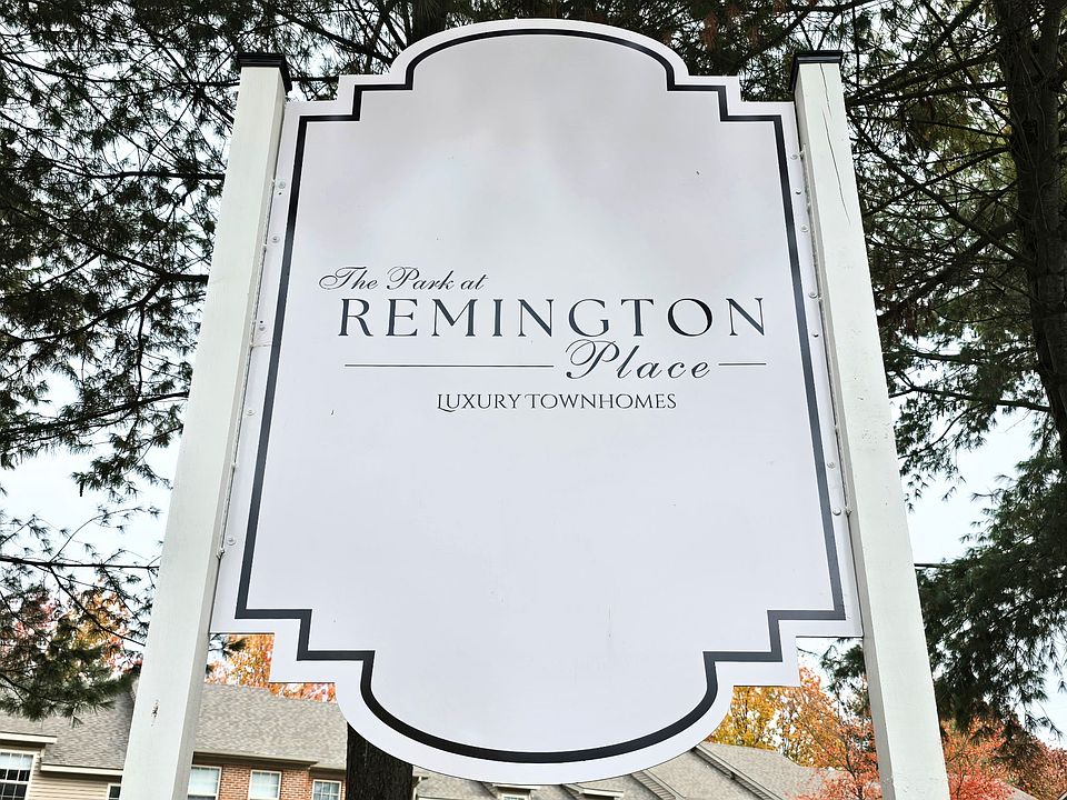 1st image of 468 Newbury Way