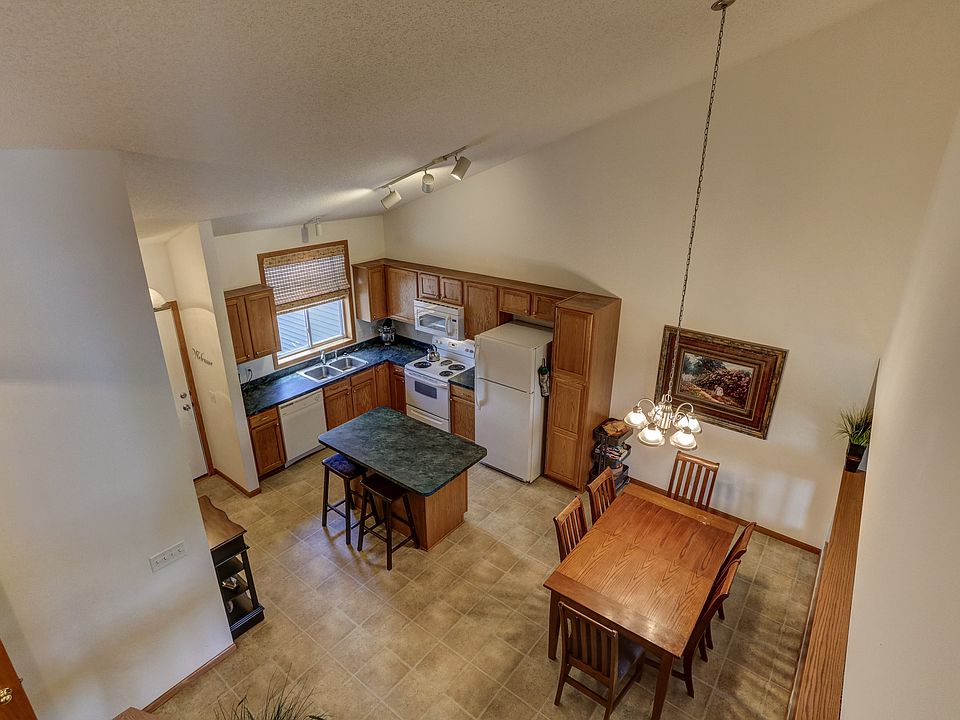 1st image of 1567 Balinese St