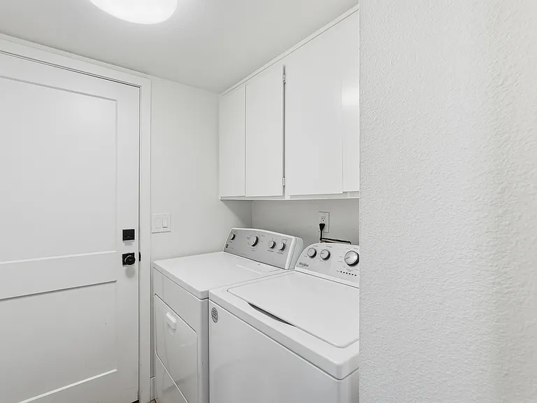 1034 E Hermosa Dr — Photo 24