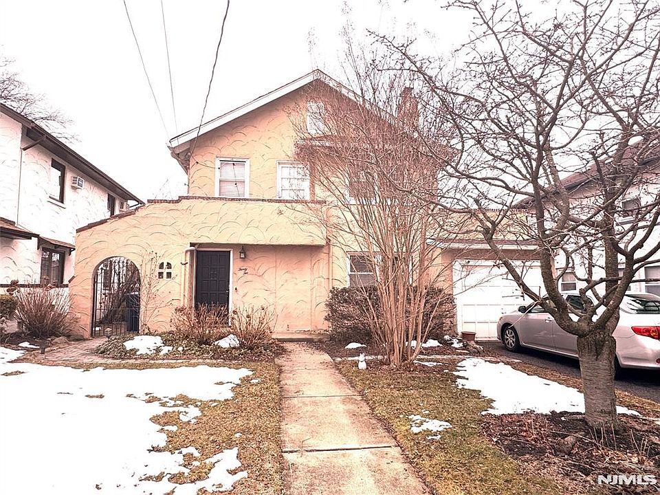 1st image of 32 Martin Ter