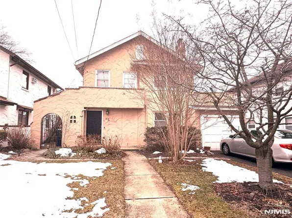 32 Martin Ter, Hackensack, NJ 07601