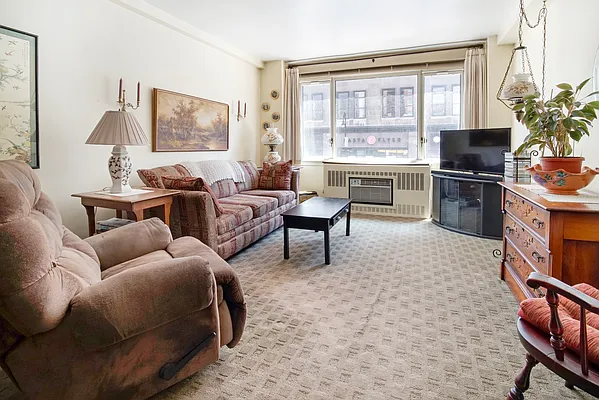 Sold by Compass | media 6
