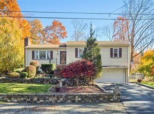 32 Forest Ter, Wayne, NJ 07470