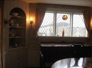 19 Howe Rd, Newton, MA 02459