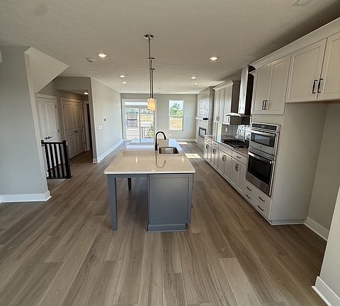5th image of 6176 Nicholas Way