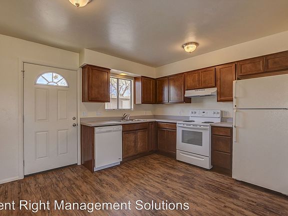 5th image of 508 1st St APT B
