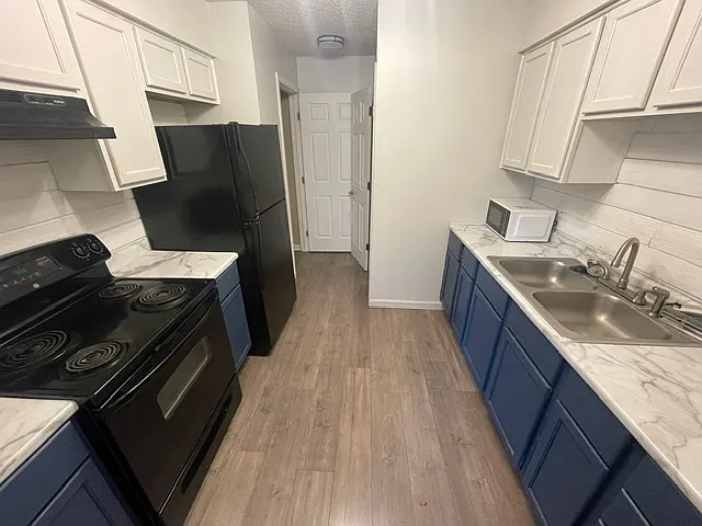 2796 Mull Ave #B — Photo 11