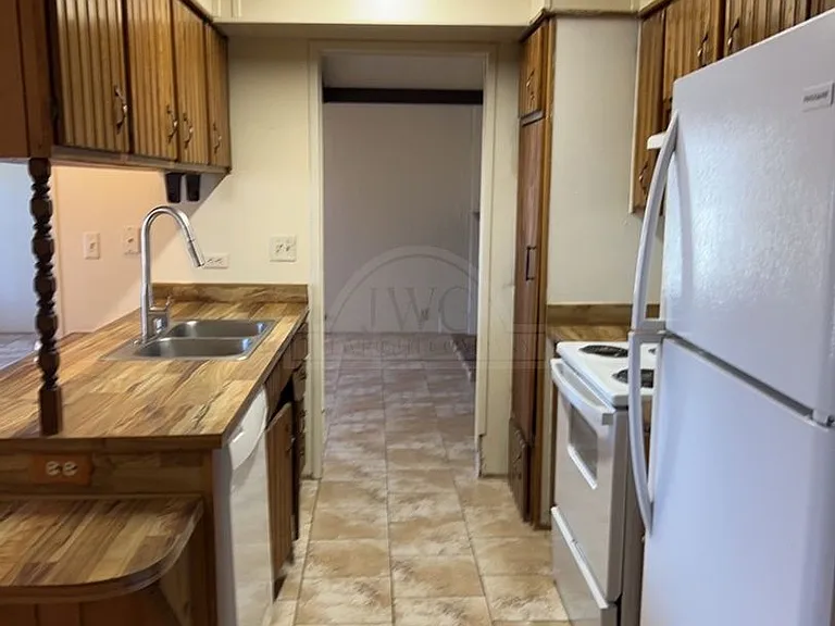 3104 Julie Ln — Photo 4