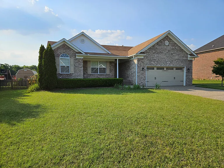 403 Persimmon Dr — Photo 3